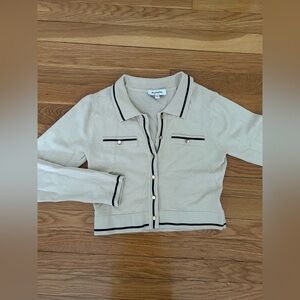 Pomelo Cropped Cream Button-Down Shirt with Black Trim